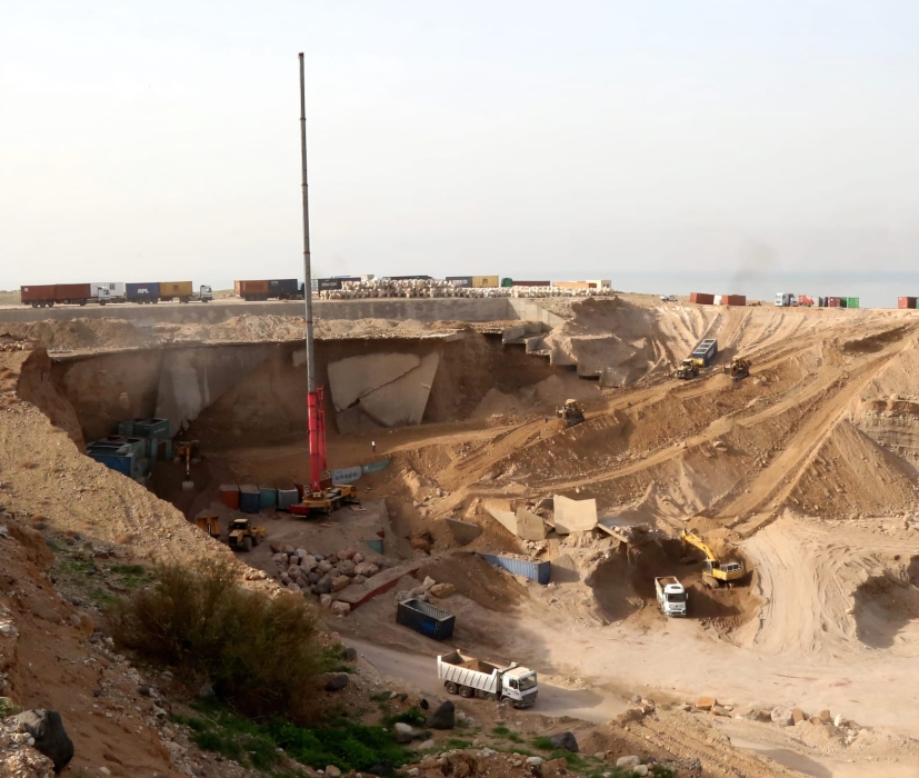 ابو السمن يتفقد مشاريع معالجة أضرار السيول في البحر الميت والكرك...صور