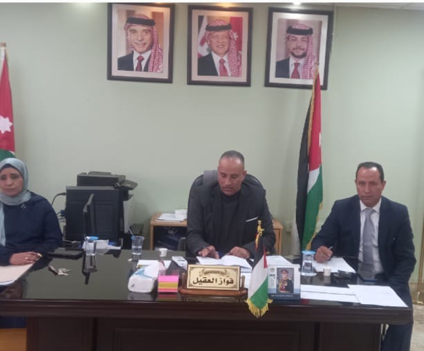 العقيل يلتقي رؤساء الأقسام في المديرية