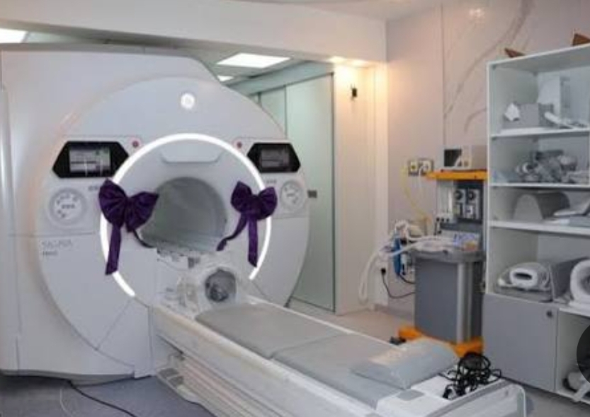 تزويد مستشفى الأميرة بسمة الجديد بأول جهاز رنين مغناطيسي مدعم بتقنيات الذكاء الاصطناعي