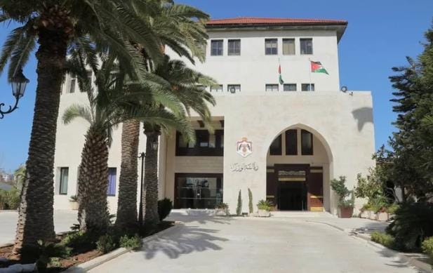 الحكومة: استرداد أموال صرفت بشكل مخالف