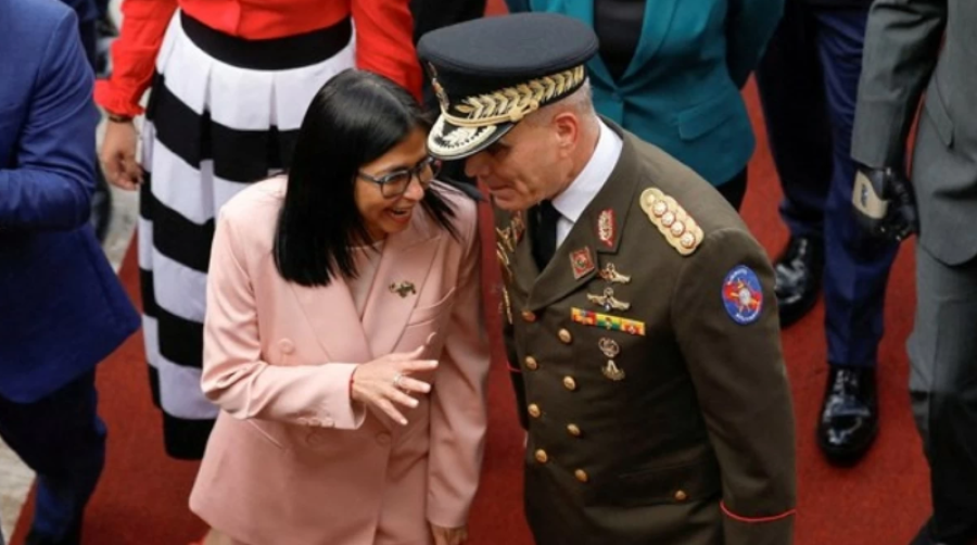 الجيش الفنزويلي وجهاز الشرطة يتعهدان بالولاء لرودريغز
