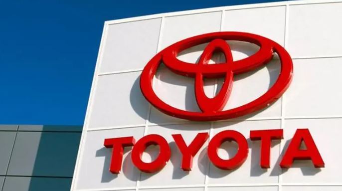 تويوتا تحتفظ بلقب أعلى شركات السيارات مبيعا في 2025