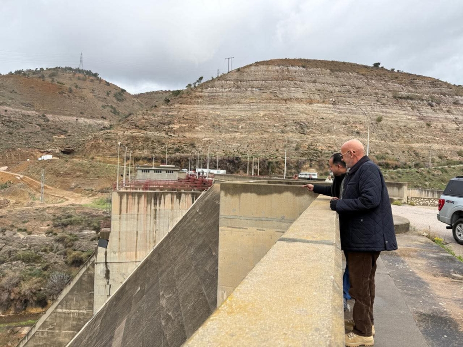 وزير المياه: ضرورة إدامة إجراءات التعامل مع استمرار الهطولات المطرية