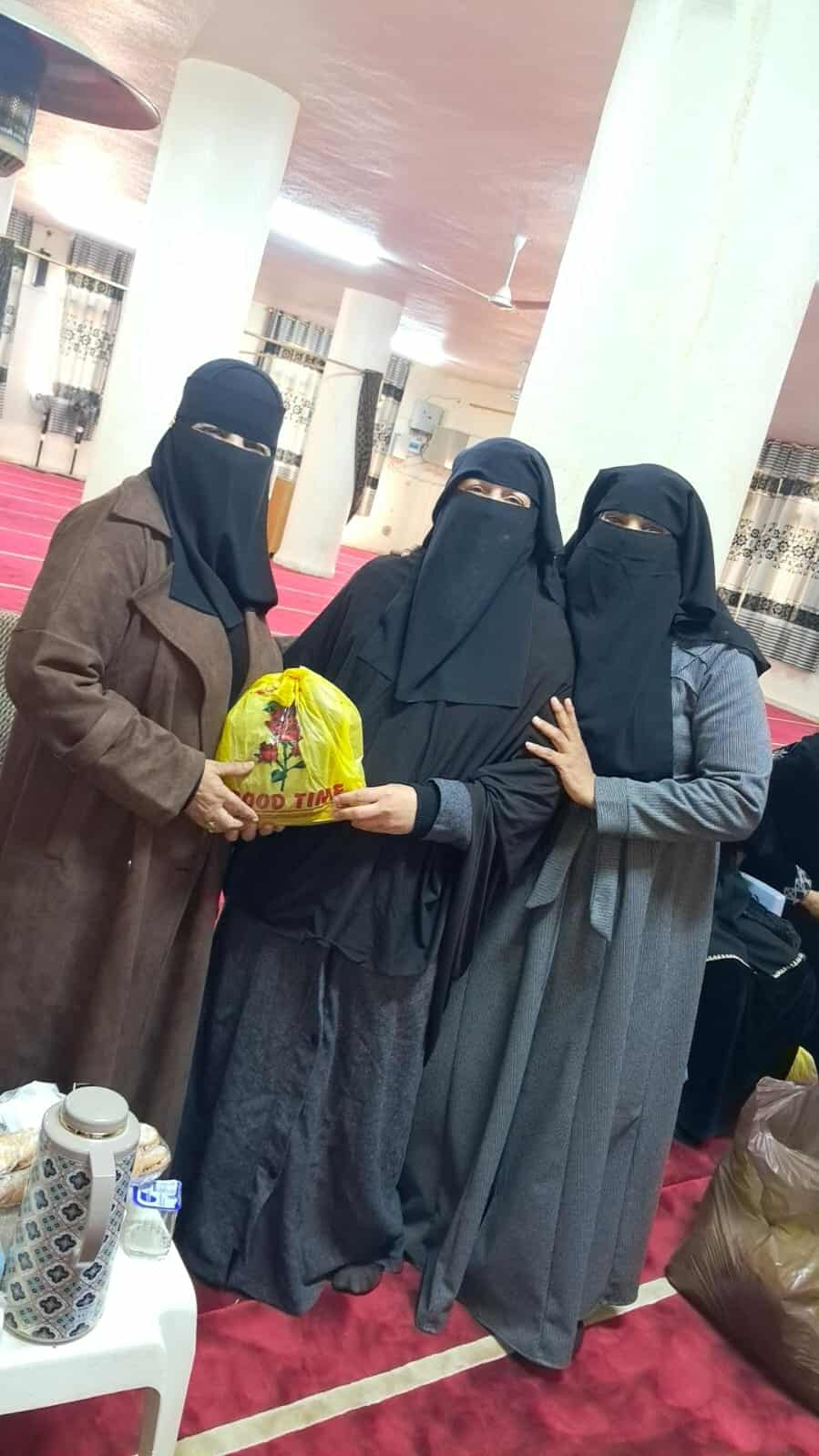 تكريم حفظة كتاب الله في مسجد عمر بن الخطاب بلواء الموقر...صور