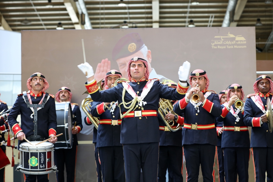 متحف الدبابات الملكي يحتفل بعيد ميلاد جلالة الملك والذكرى الثامنة لافتتاحه....صور
