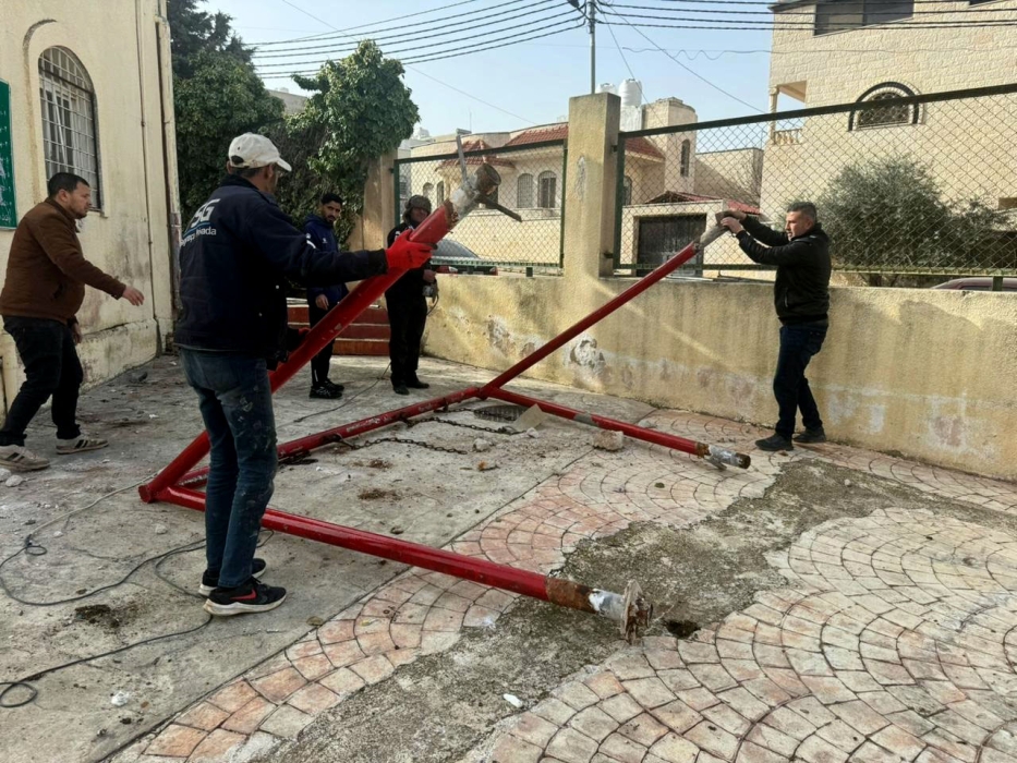 بلدية اربد تنفذ مشروع تحديث وصيانة الألعاب بحدائقها العامة