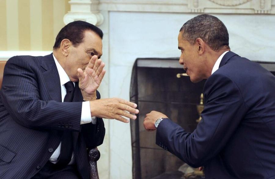 كواليس الضغط على مبارك للتنحي عام 2011 .. الرئيس المصري لم يتوقع ما سيحدث