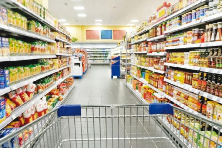 ارتفاع الطلب على المواد الغذائية قبيل رمضان واستقرار متوقع للأسعار محليًا