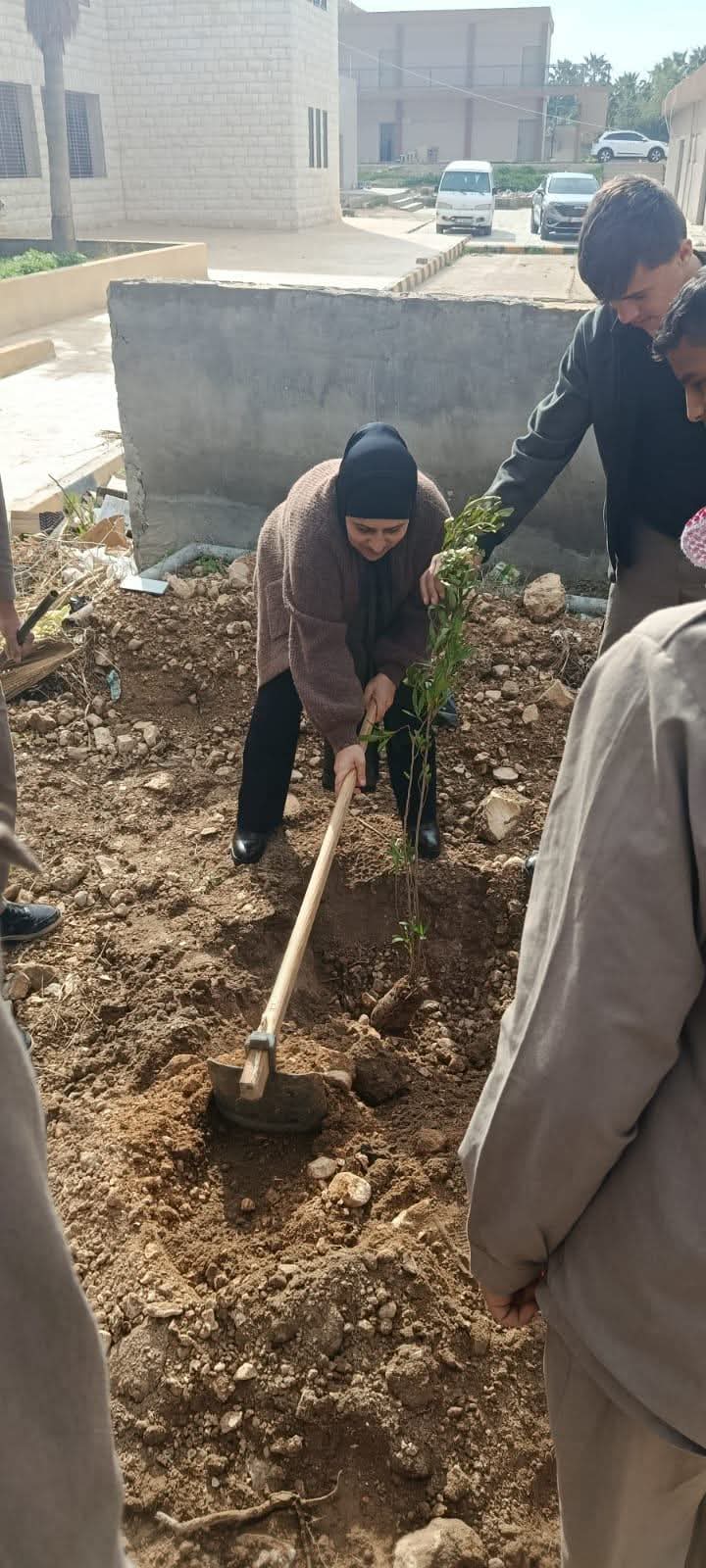 تربية الشونة الجنوبية تنفذ حملة تشجير بمناسبة اليوم العالمي للشجرة