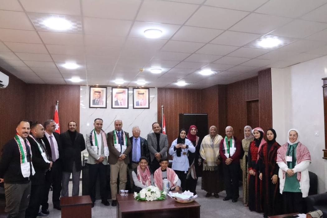 النعيمات يشارك بمبادرة من القلب الى القائد احتفالا بعيد ميلاد جلالة الملك عبدالله الثاني