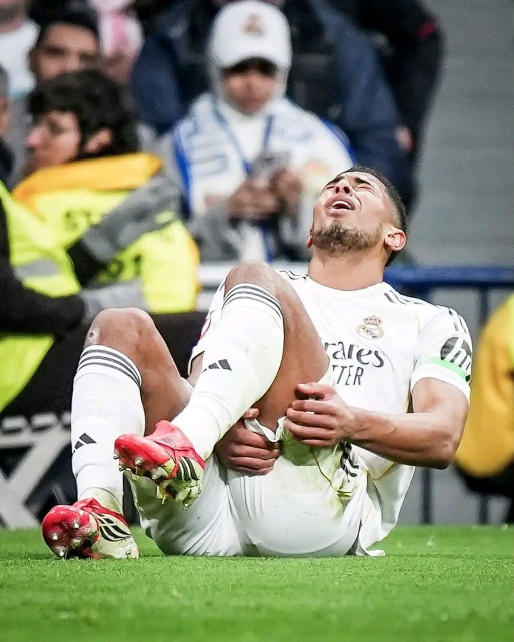 ريال مدريد يعلن إصابة بيلينغهام وغيابه عن عدة مباريات