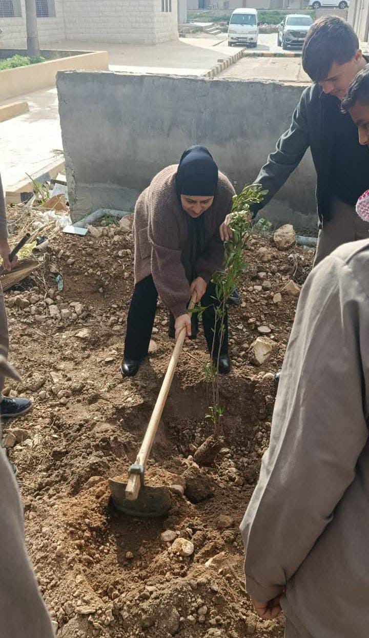 العدوان: غرس الأشجار رسالة انتماء وحب للأرض والوطن