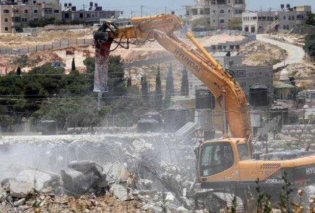 الاحتلال يخطر بهدم منازل في بلدة سلوان بالقدس المحتلة