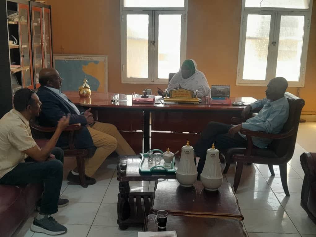 تنسيق بين وزارة الإنتاج بالجزيرة ومنظمة إضافة لترقية وتطوير القطاع الزراعي