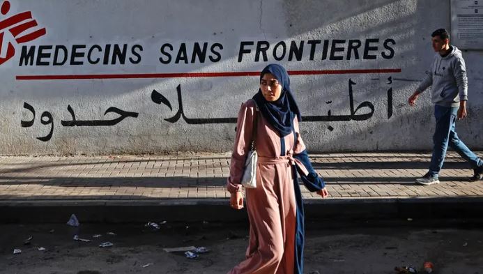 “أطباء بلا حدود” تحذر من “تداعيات كارثية” لوقف نشاطاتها في غزة
