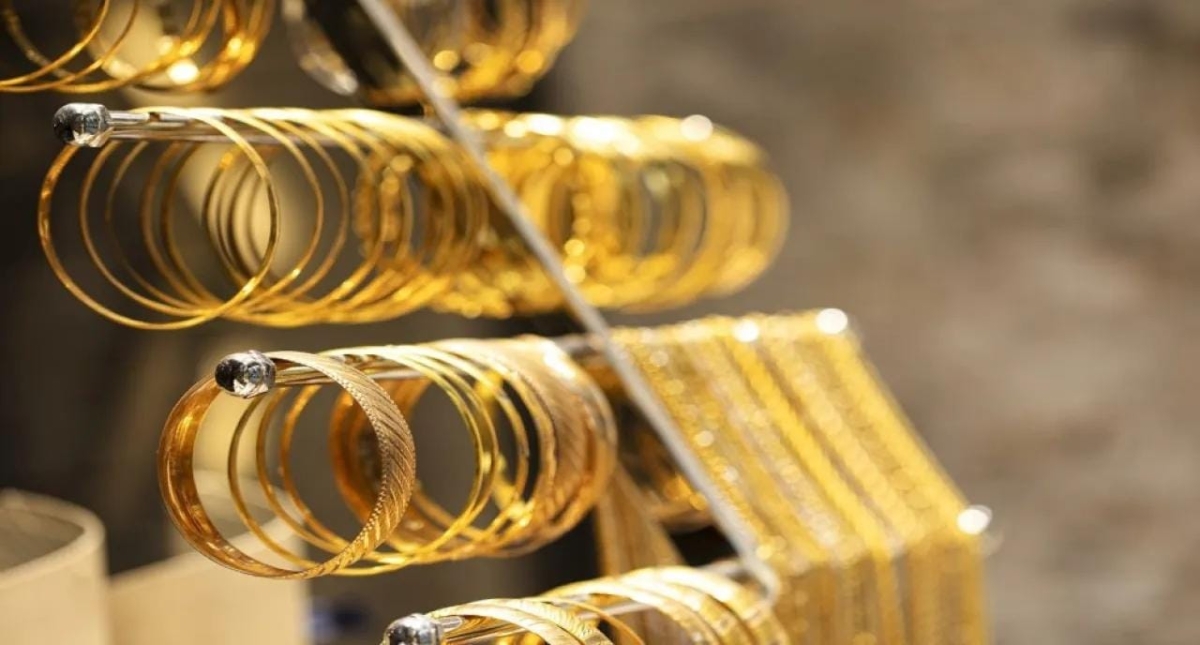 100.70 دينار سعر غرام الذهب عيار 21 في التسعيرة المسائية