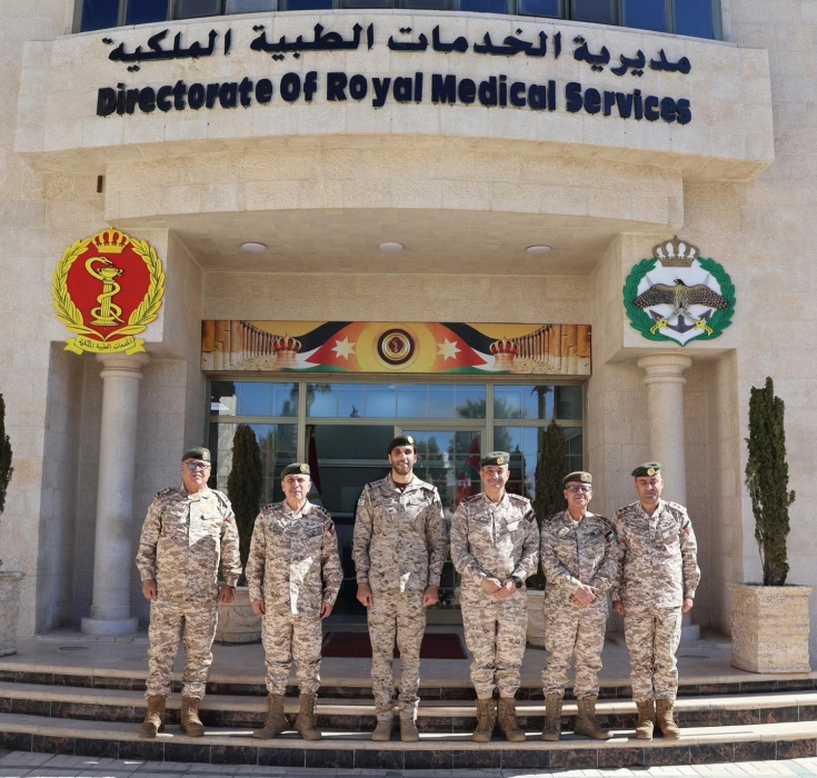 الملحق العسكري السعودي يزور مديرية الخدمات الطبية الملكية...صور