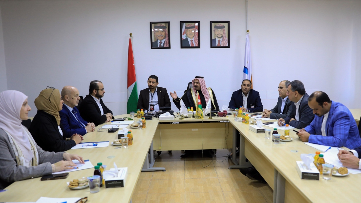 النقل النيابية تزور مطار الملك الحسين الدولي