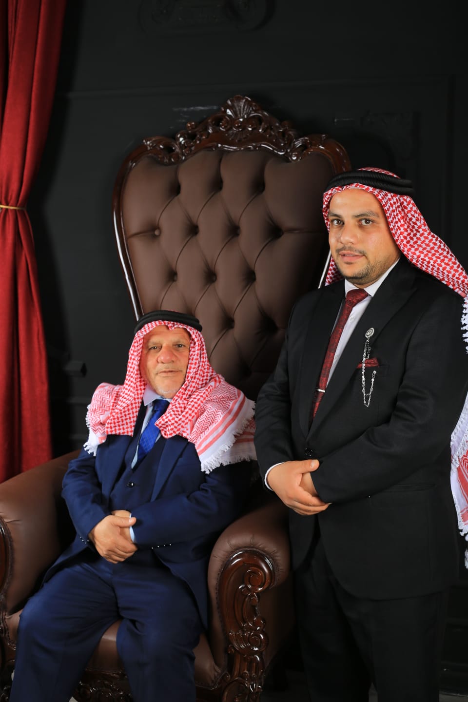 المحامي الدكتور مهاوش طلب الشرفات يهنئ نجله بتخرجه من جامعة آل البيت