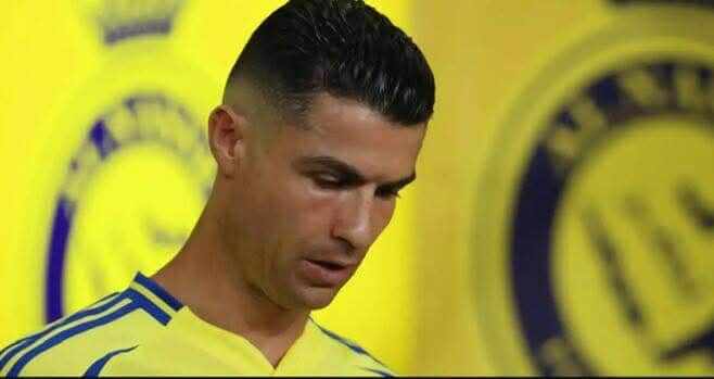 قرار مفاجئ من رونالدو قبل القمة