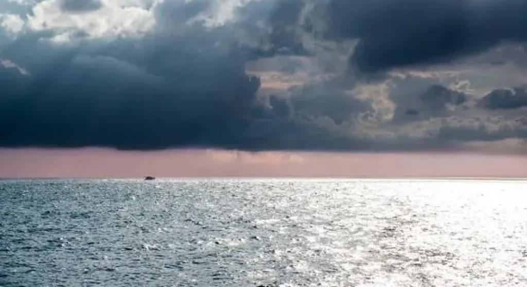 «جسم غامض قبالة سواحل إسطنبول».. طائرة مسيرة مجهولة تثير الذعر والتحقيقات مستمرة