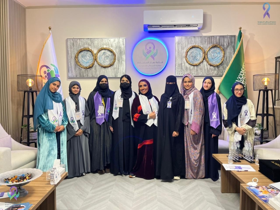 تخريج الدفعة الثانية (طالبات) لدورة قوة التطوع بجمعية السرطان السعودية...صور