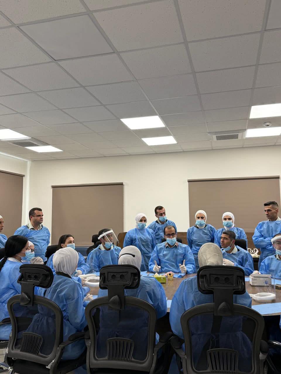 مجمع طب وجراحة الفم والأسنان العسكري يعقد ورشة متخصصة بالزرعات التقويمية