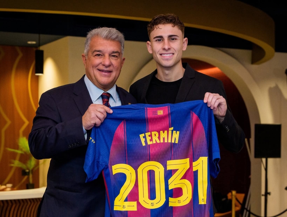 برشلونة يمدد عقد لاعبه فيرمين حتى 2031