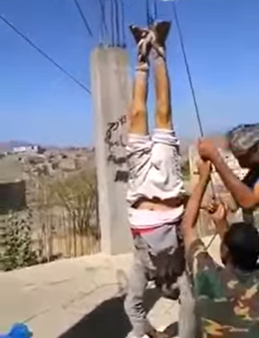 مساج وخلطات وضرب بالعصي .. طبيب أردني: هذا ليس طبًا بل جريمة