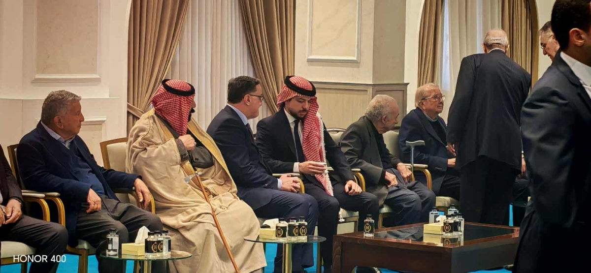 ولي العهد يقدم واجب العزاء بوفاة أحمد عبيدات وعشيرة العبيدات تشكر سموه....صور