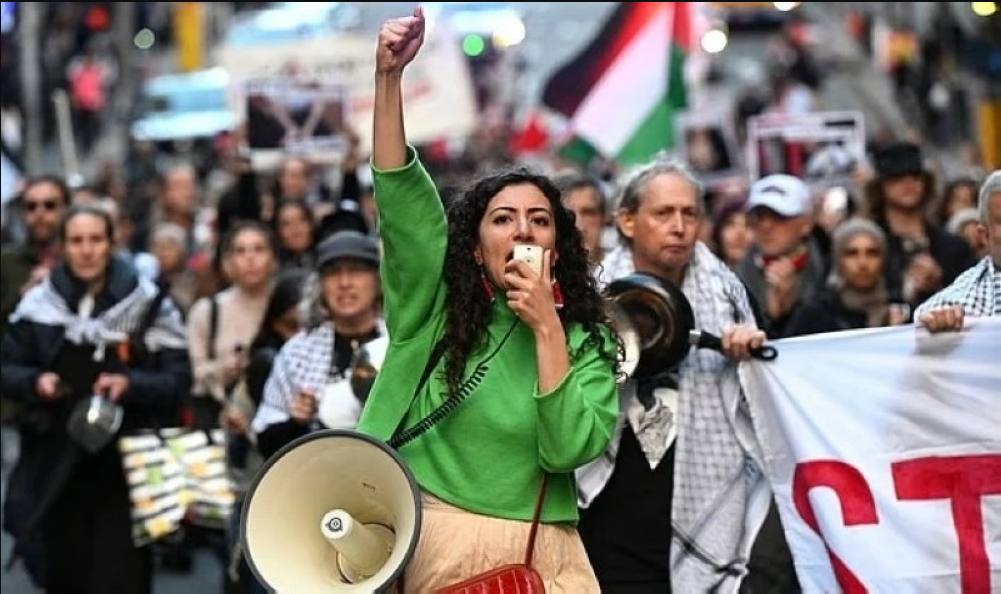 كوينزلاند الأسترالية تحظر شعار «من النهر إلى البحر».. السر في كلمة فلسطين