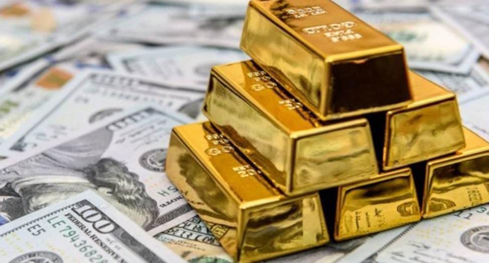الذهب والفضة يواصلان الصعود مع تراجع الدولار