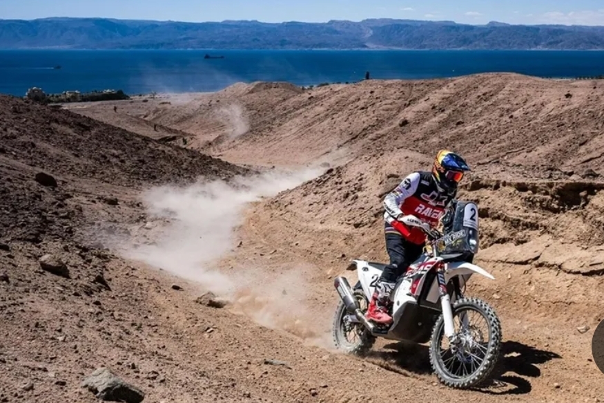 مكينيز يسعى لتعزيز تقدمه في كأس العالم لفئة الدراجات النارية فيم عبر باها الأردن