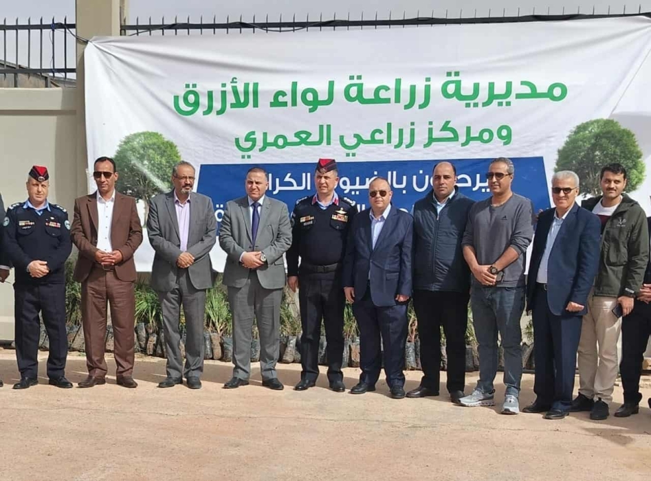 زراعة الأزرق والأمن العام يحتفلان بيوم الشجرة في مركز حدود العمري...صور