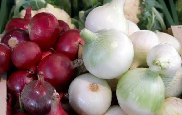 البصل صحي.. لكن هذه الفئات يجب أن تتجنبه