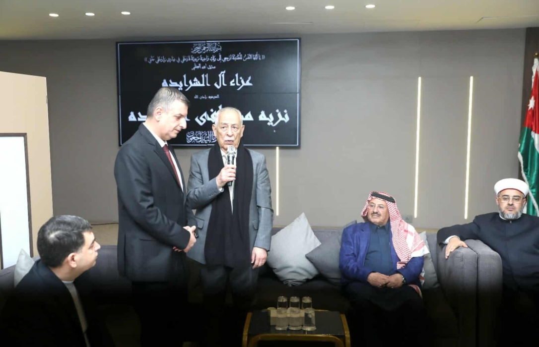 مندوبا عن الملك وولي العهد.. العيسوي يعزي عشيرة الشرايدة