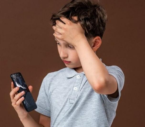 لجنة وطنية لحماية الأطفال واليافعين من مخاطر مواقع التواصل