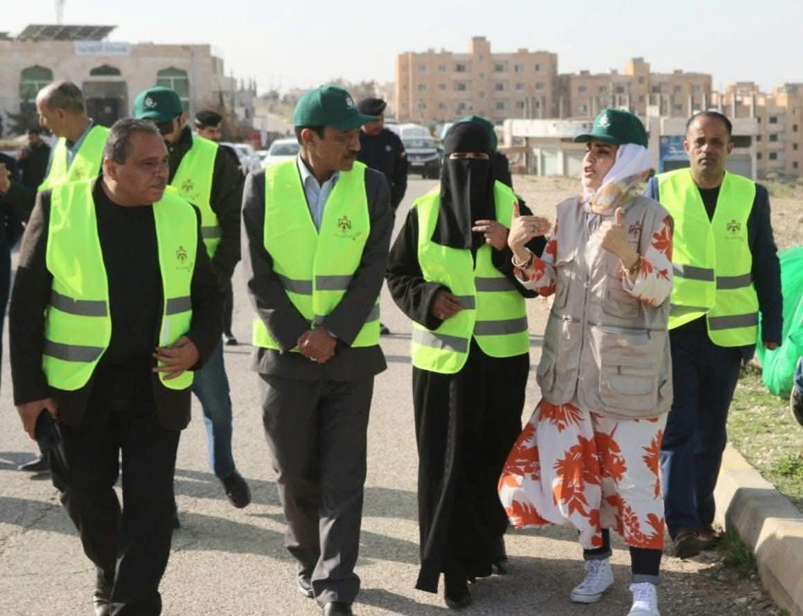 الخضير تشارك بحملة النظافة البيئية في قرية سالم والذهيبة الغربية..صور