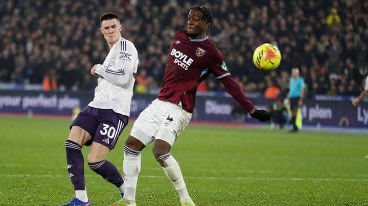 مانشستر يونايتد يتجنب الهزيمة بفضل تألق سيسكو في الوقت بدل الضائع