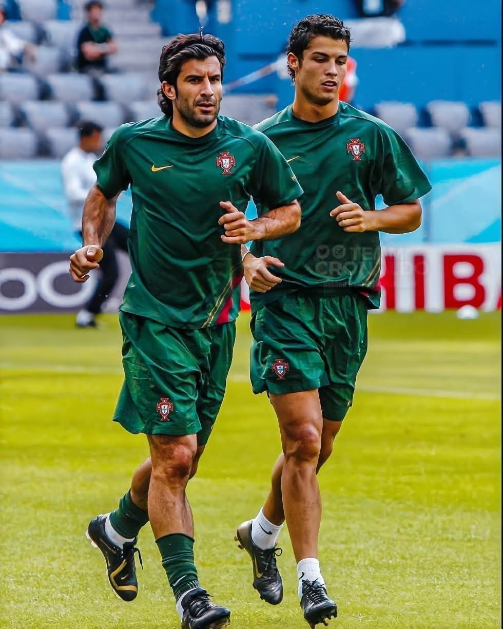 لويس فيغو: رونالدو ظاهرة لن تتكرر