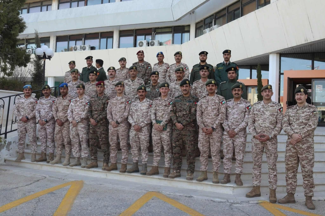 المركز الجغرافي الملكي الأردني يستقبل وفدًا من مدرسة الاستخبارات العسكرية....صور