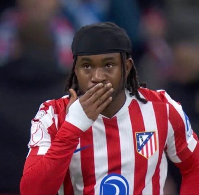 زلزال في مدريد.. أتلتيكو يكتسح برشلونة برباعية ويعقّد مهمة الإياب