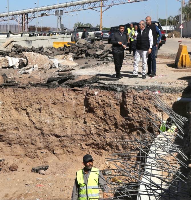 وزير الأشغال يتفقد مشاريع معالجة أضرار السيول في العقبة...صور