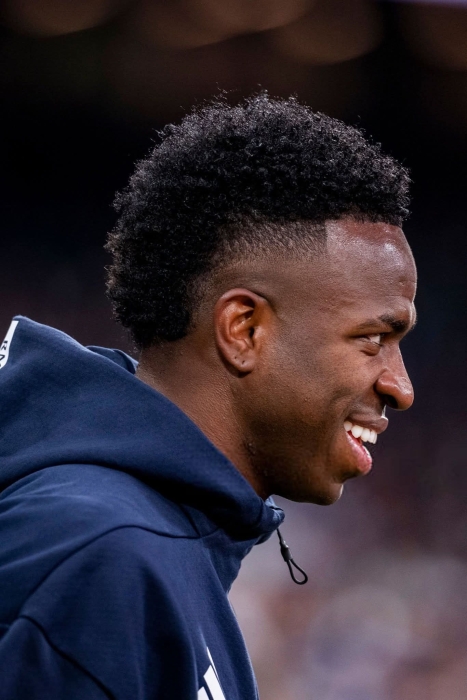 فينيسيوس يعود أمام فالنسيا بعد انتهاء الإيقاف