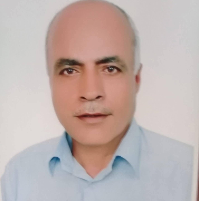 الشيخ أبو عبدالكريم الحديدي يقدم التعازي لعشيرة السكارنة