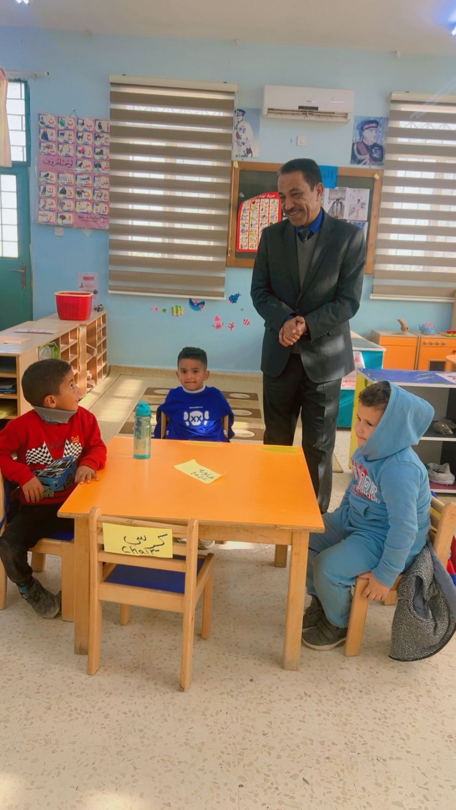الزبن يواصل جولاته التفقدية لمدرستي اللسين المختلطة والبنين