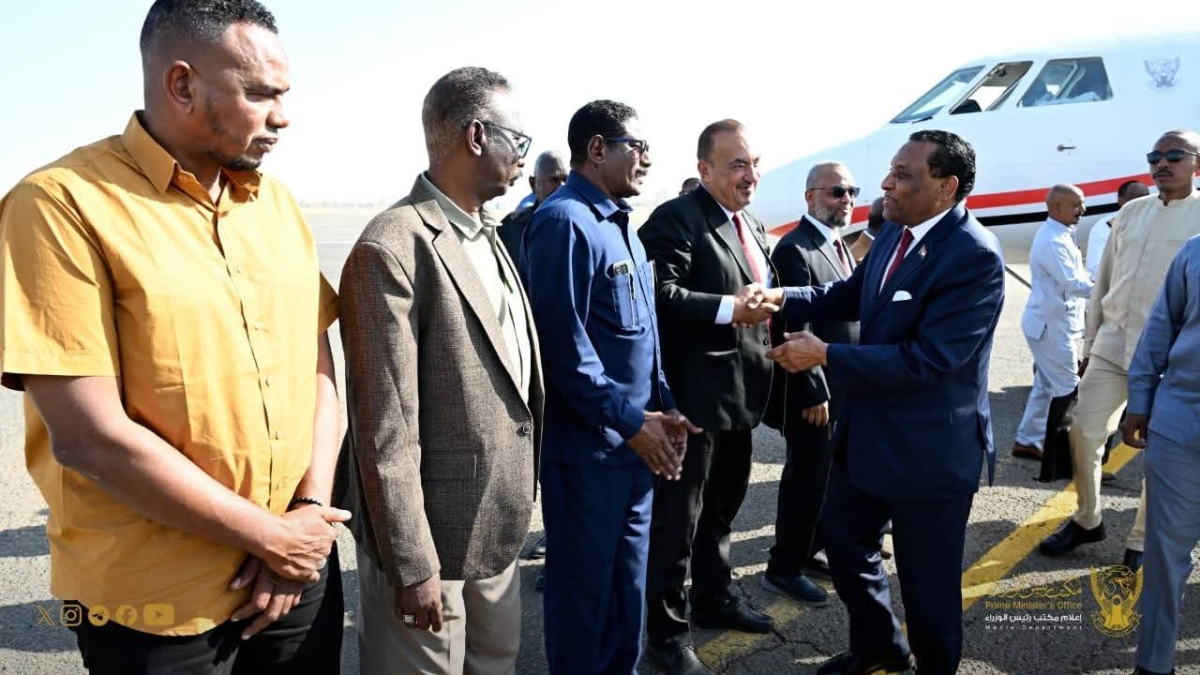 د. كامل إدريس يعود من ميونيخ إلى الخرطوم