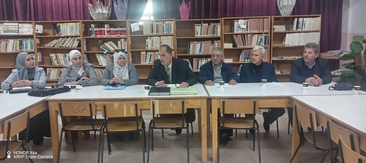 اجتماع «التطوير التربوي» في سحم يؤكد تفعيل منصة سراج وتعزيز البيئة التعليمية الآمنة...صور