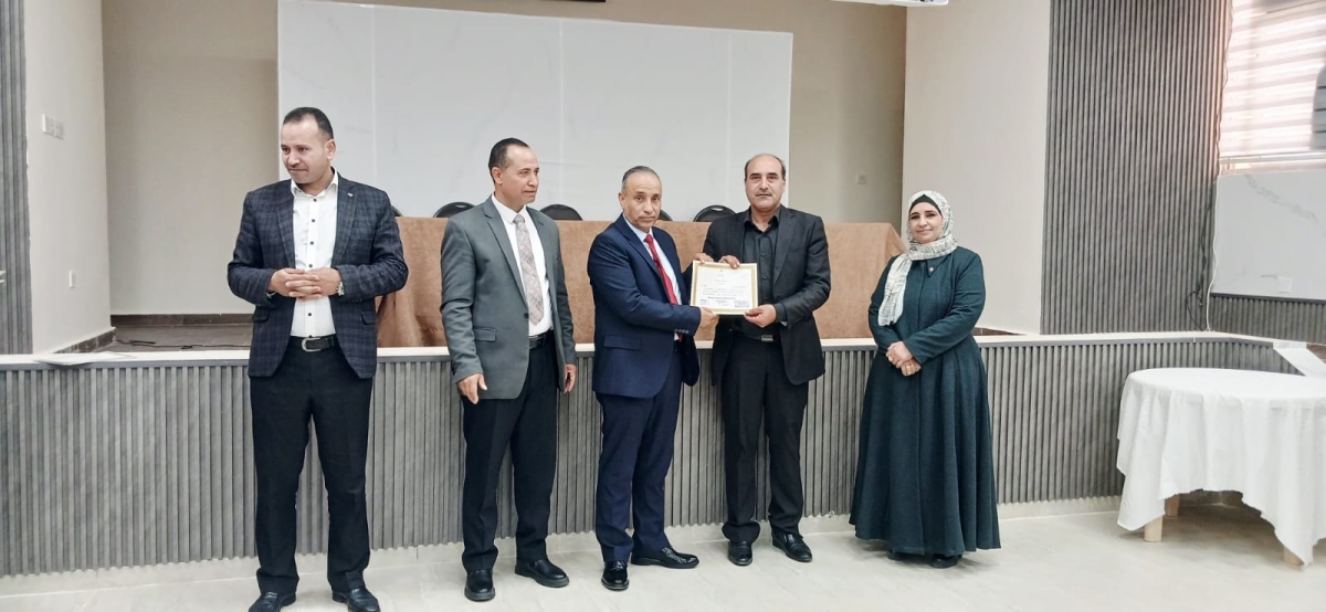 العقيل يكرم لجان التوجيه المهني.