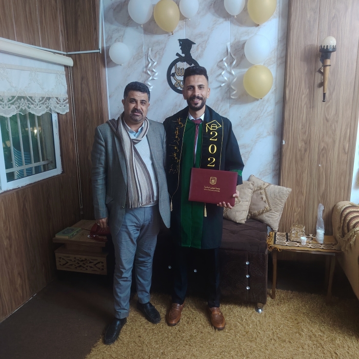 الخطاطبة يهنئ ابو علي بحصوله  على البكالوريوس
